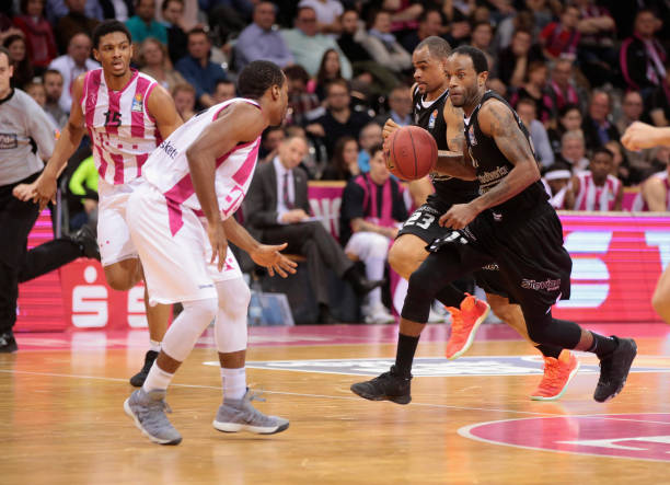 无论在防守 无论在防守