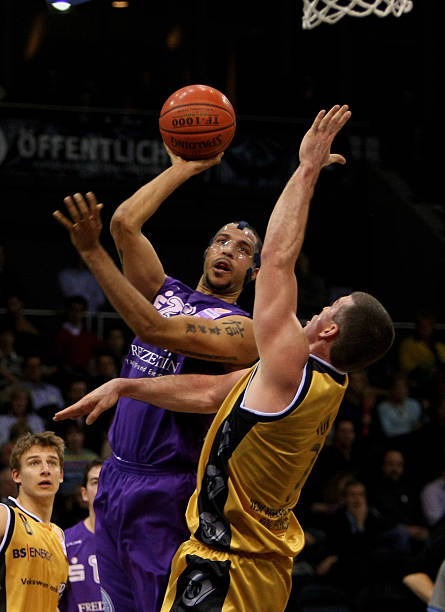 疑是其中一 疑是其中一